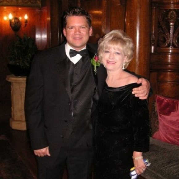 Meet your Jewel&Clothing Posher, Diana - Picture 5 of 8